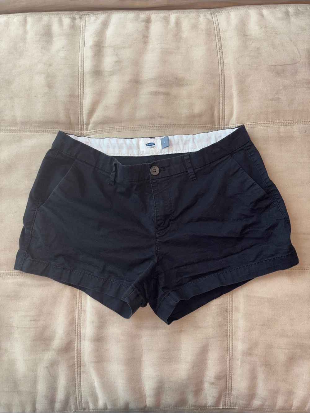 Women’s Black Old Navy Khaki Shorts Size 4
